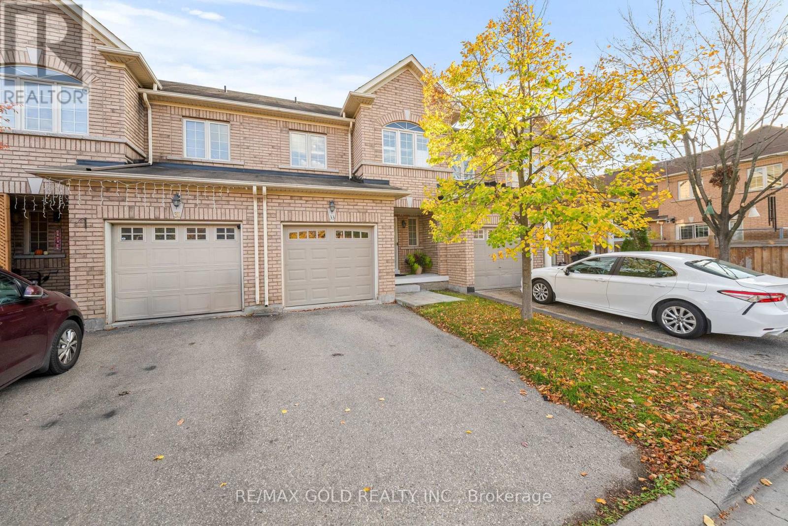 33 Bay Breeze Drive Property Photo 2