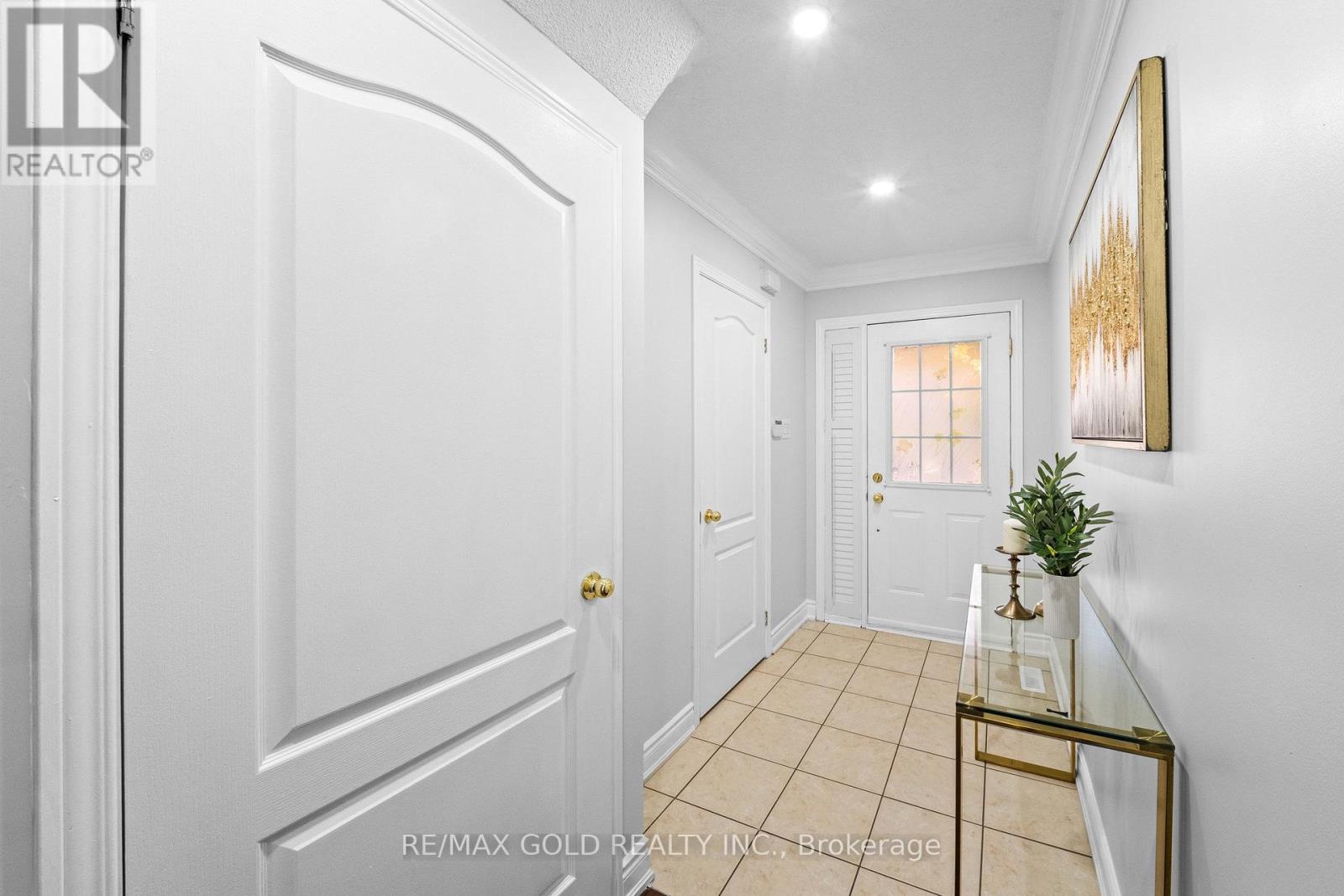 33 Bay Breeze Drive Property Photo 4