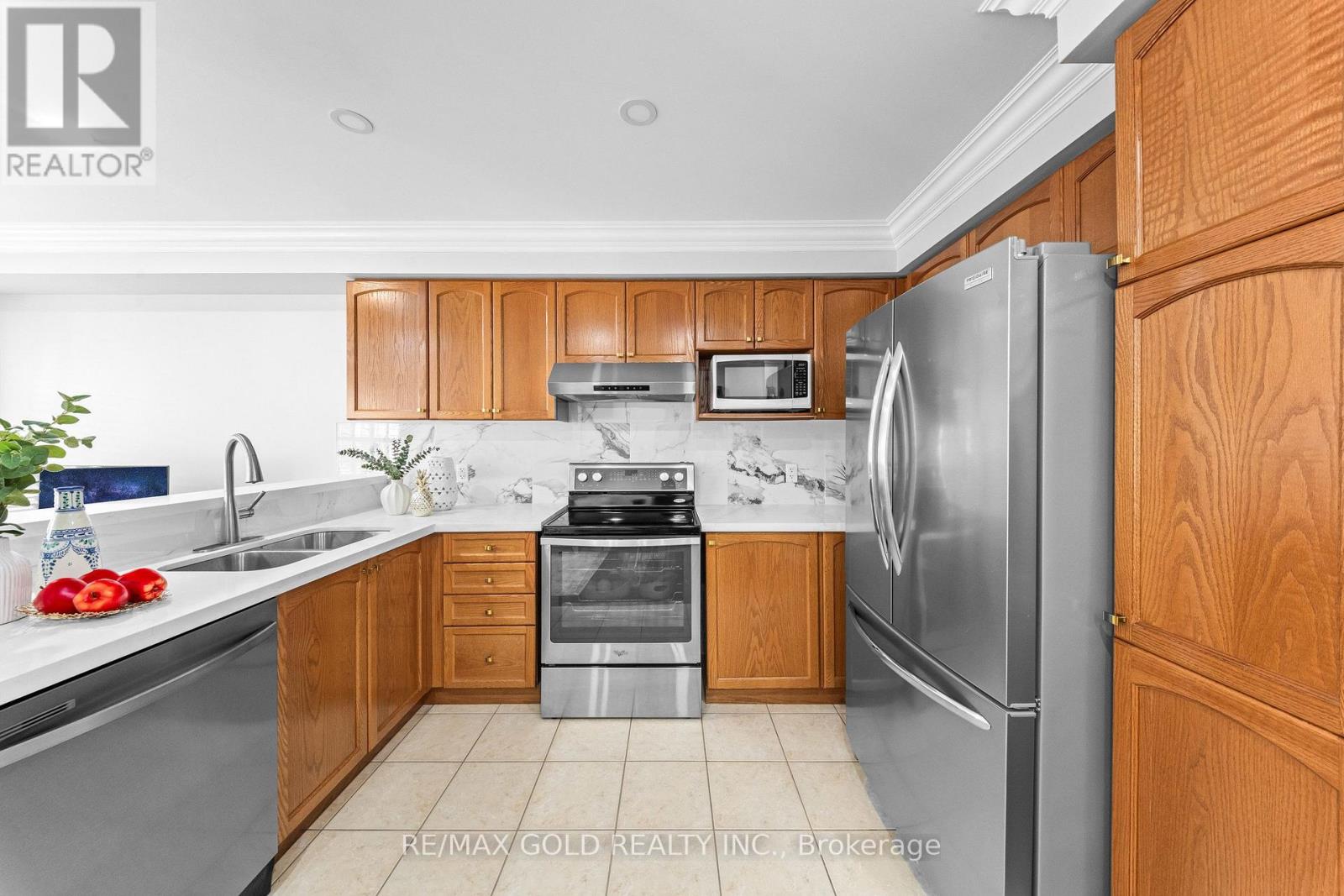 33 Bay Breeze Drive Property Photo 12
