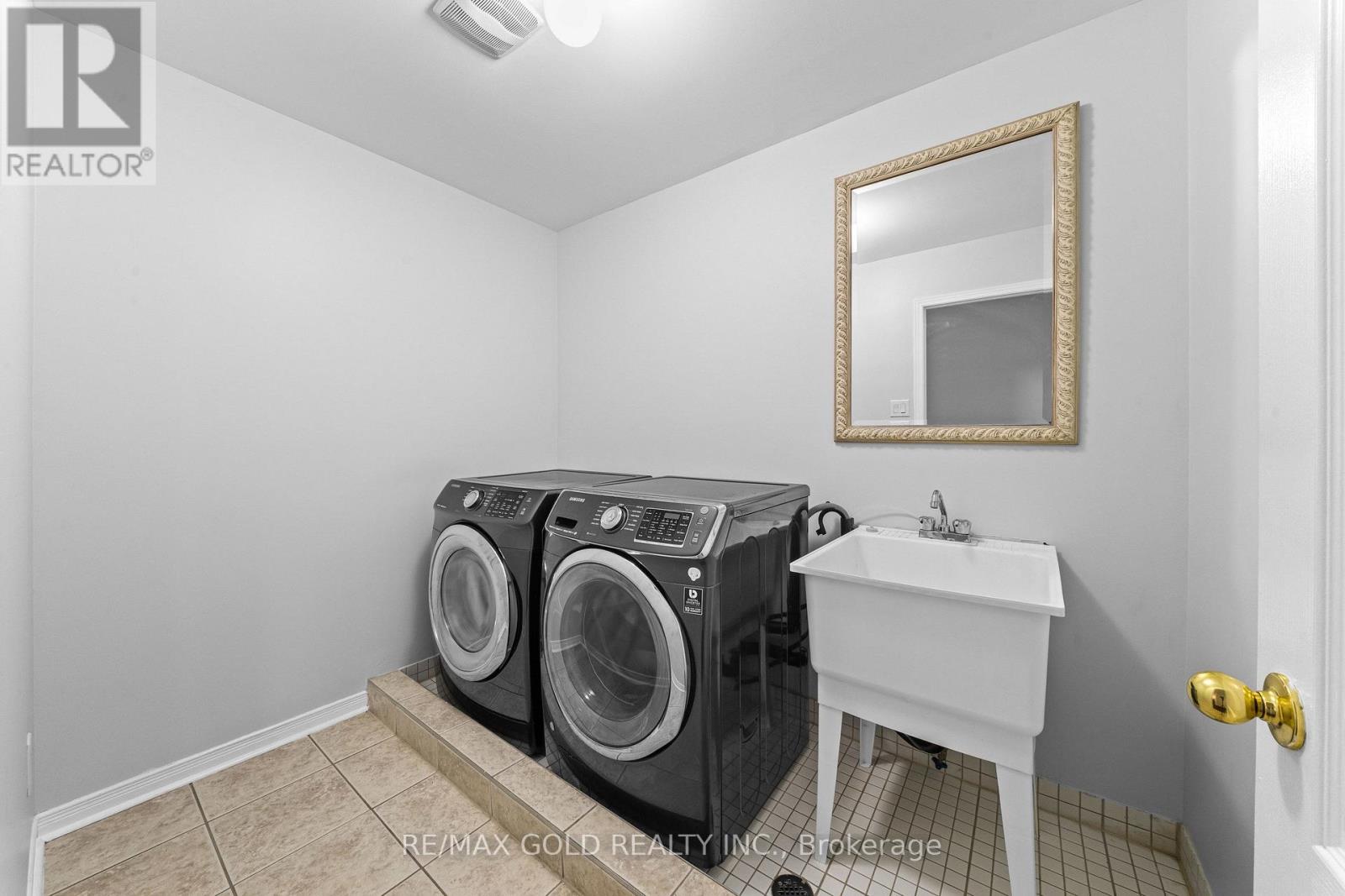 33 Bay Breeze Drive Property Photo 30