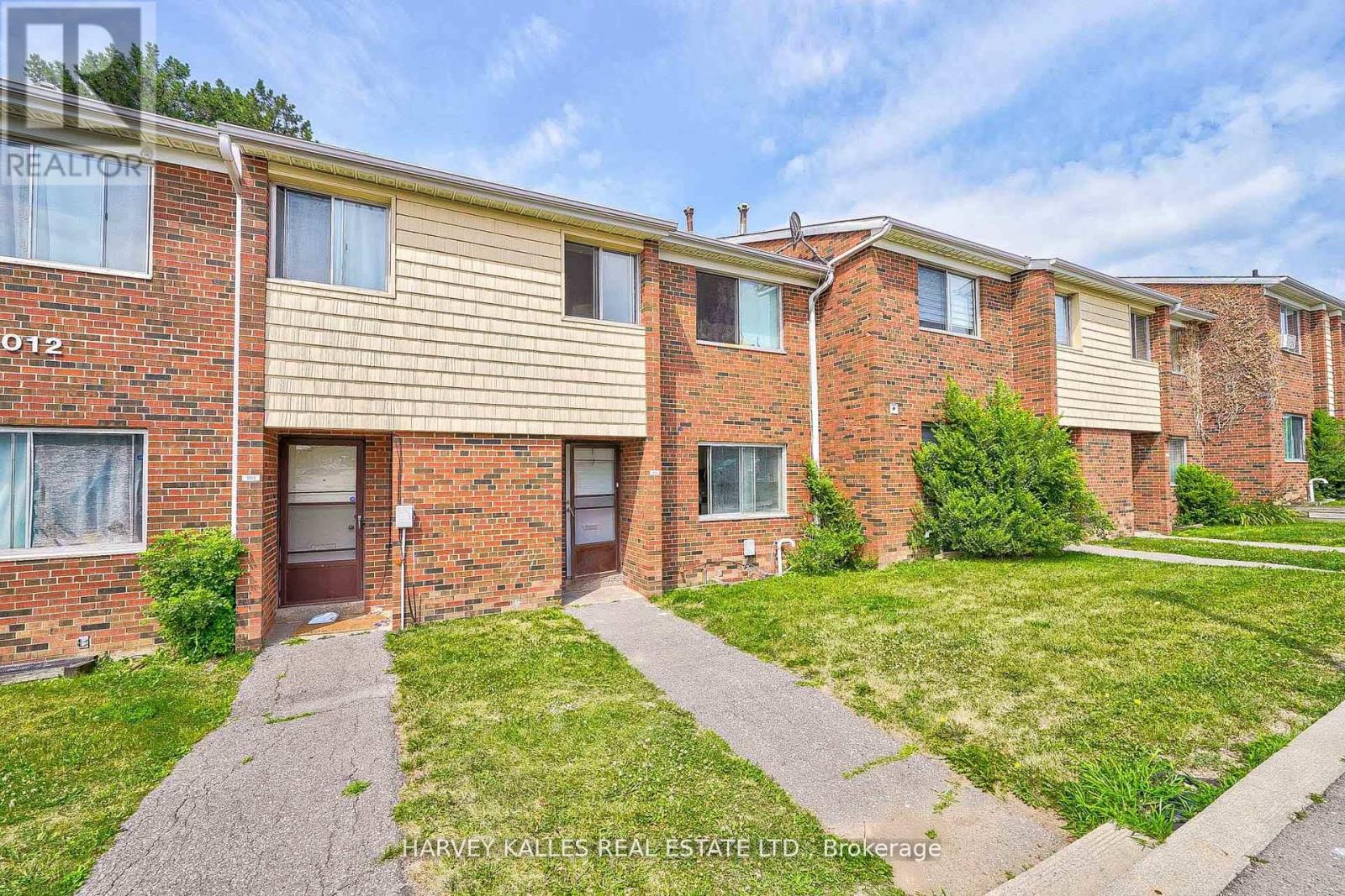 Th602 - 2012 Sheppard Avenue W Property Photo 1