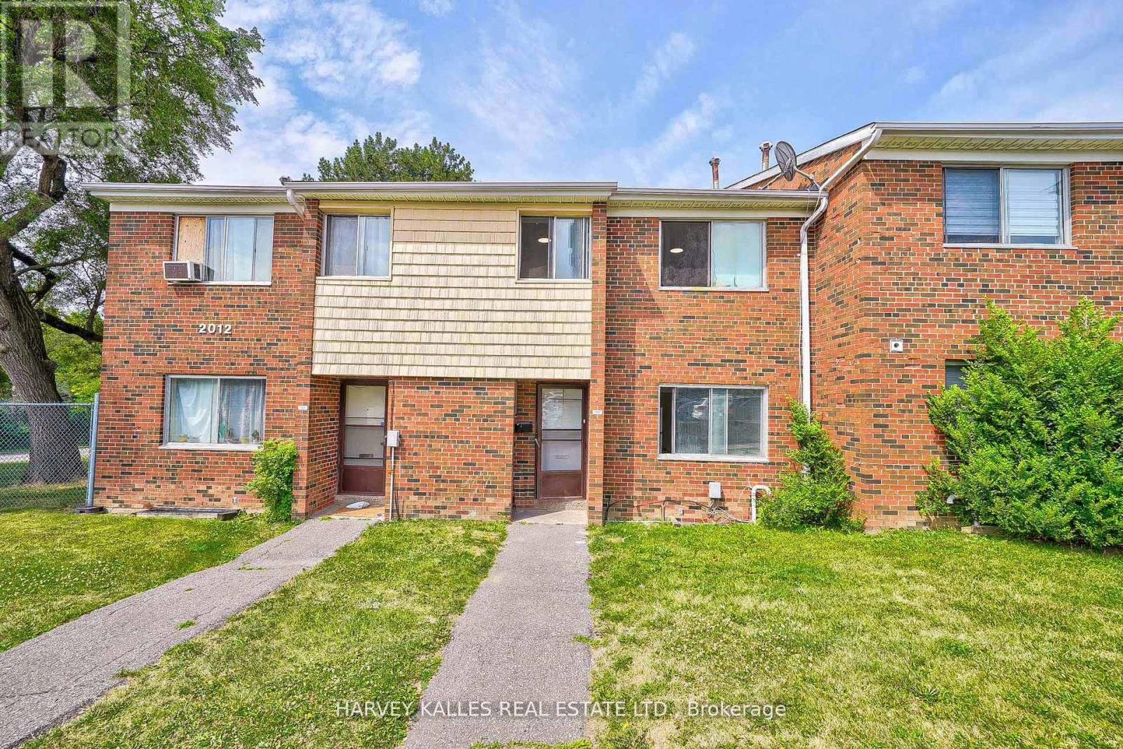 Th602 - 2012 Sheppard Avenue W Property Photo 2