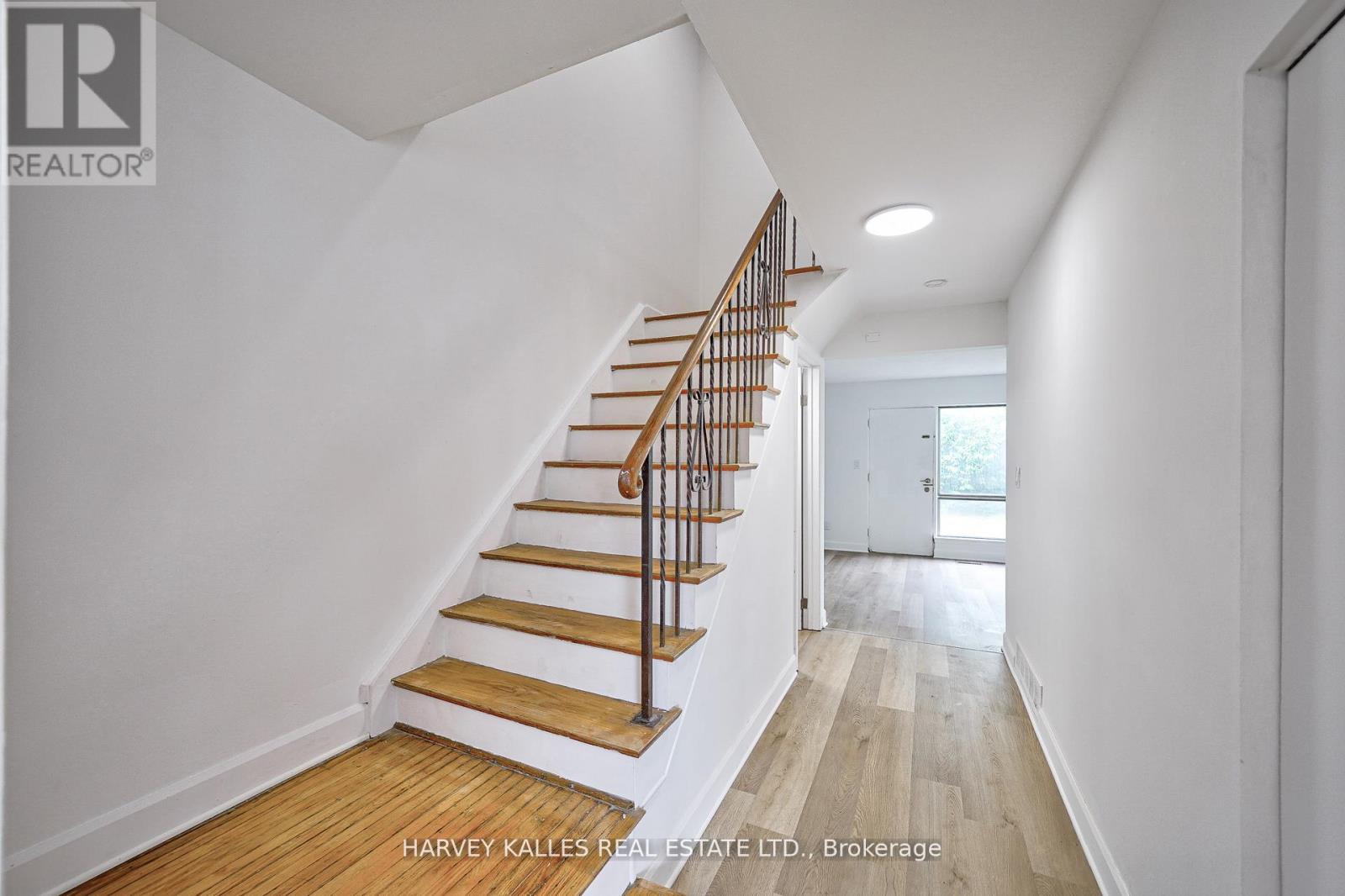 Th602 - 2012 Sheppard Avenue W Property Photo 7