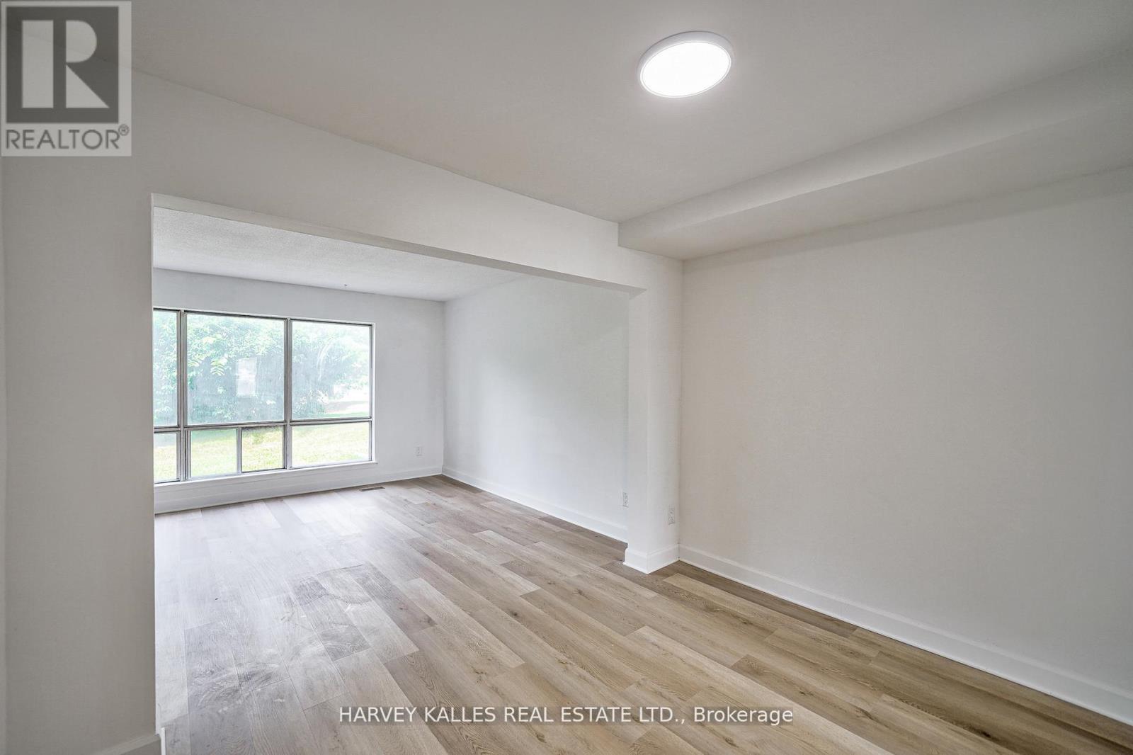 Th602 - 2012 Sheppard Avenue W Property Photo 14
