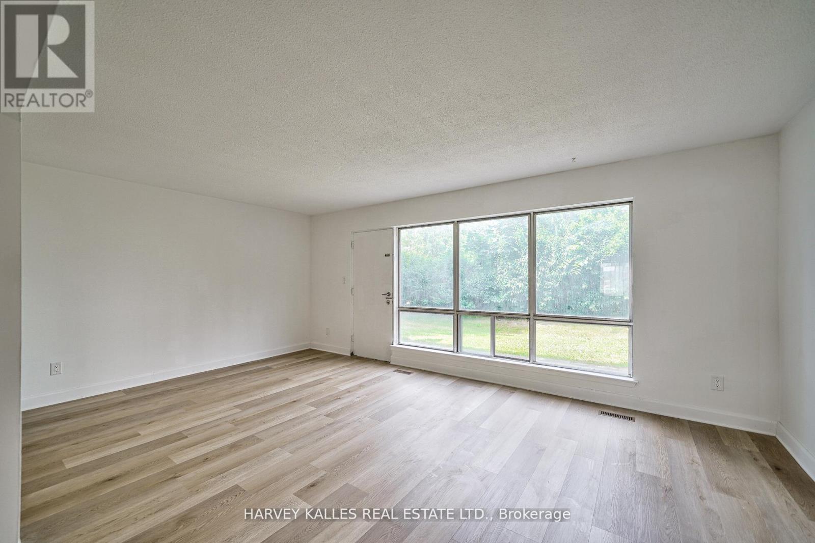 Th602 - 2012 Sheppard Avenue W Property Photo 17