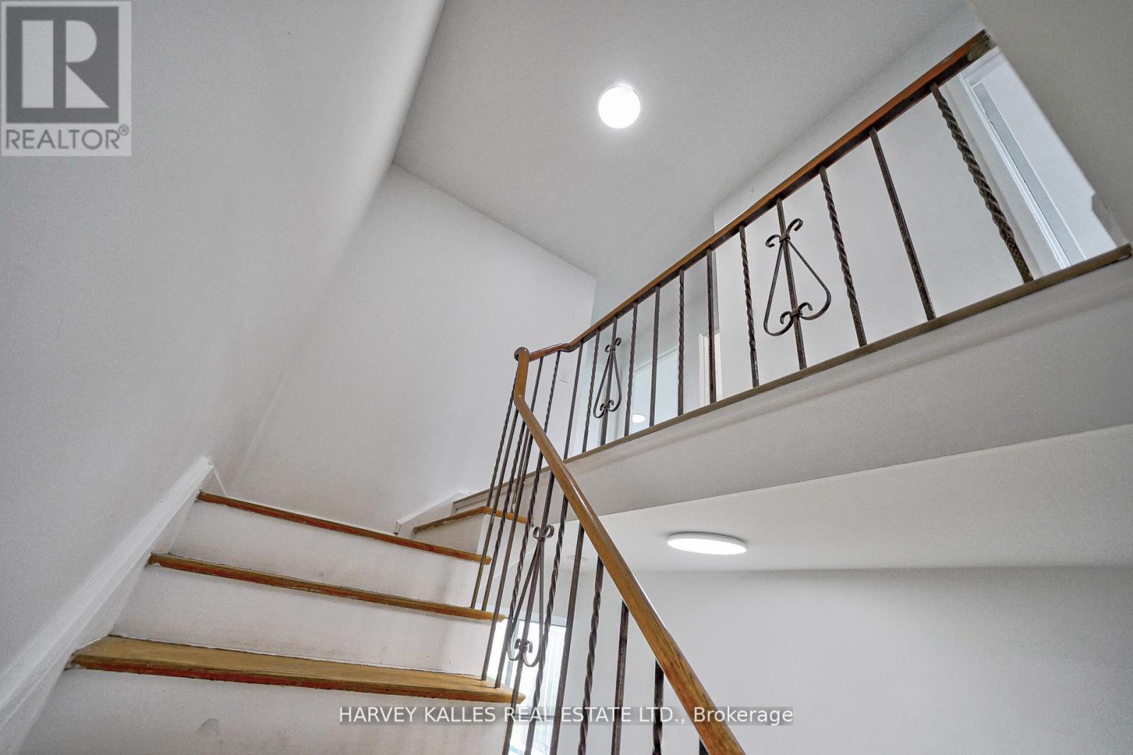 Th602 - 2012 Sheppard Avenue W Property Photo 22