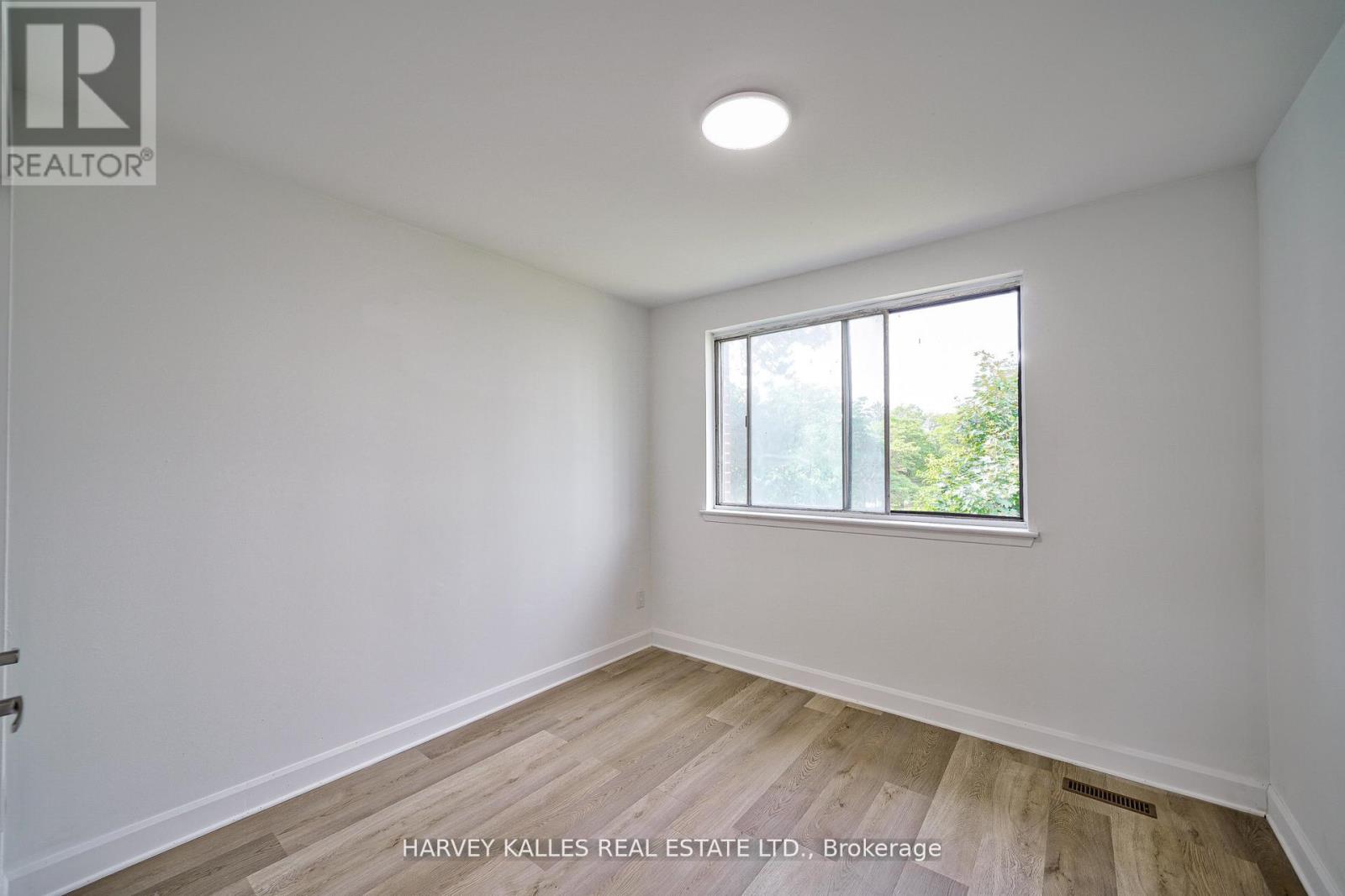 Th602 - 2012 Sheppard Avenue W Property Photo 25