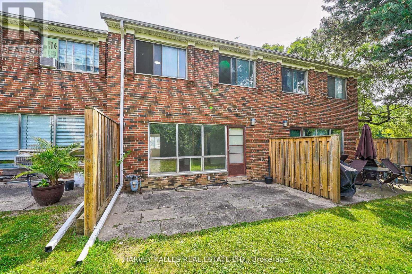 Th602 - 2012 Sheppard Avenue W Property Photo 47