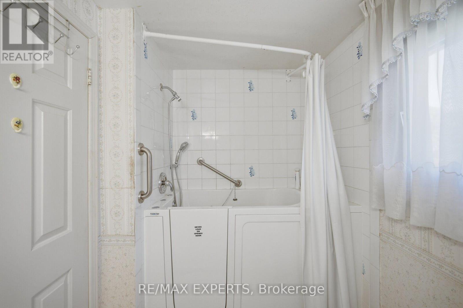 70 Peelton Heights Property Photo 35
