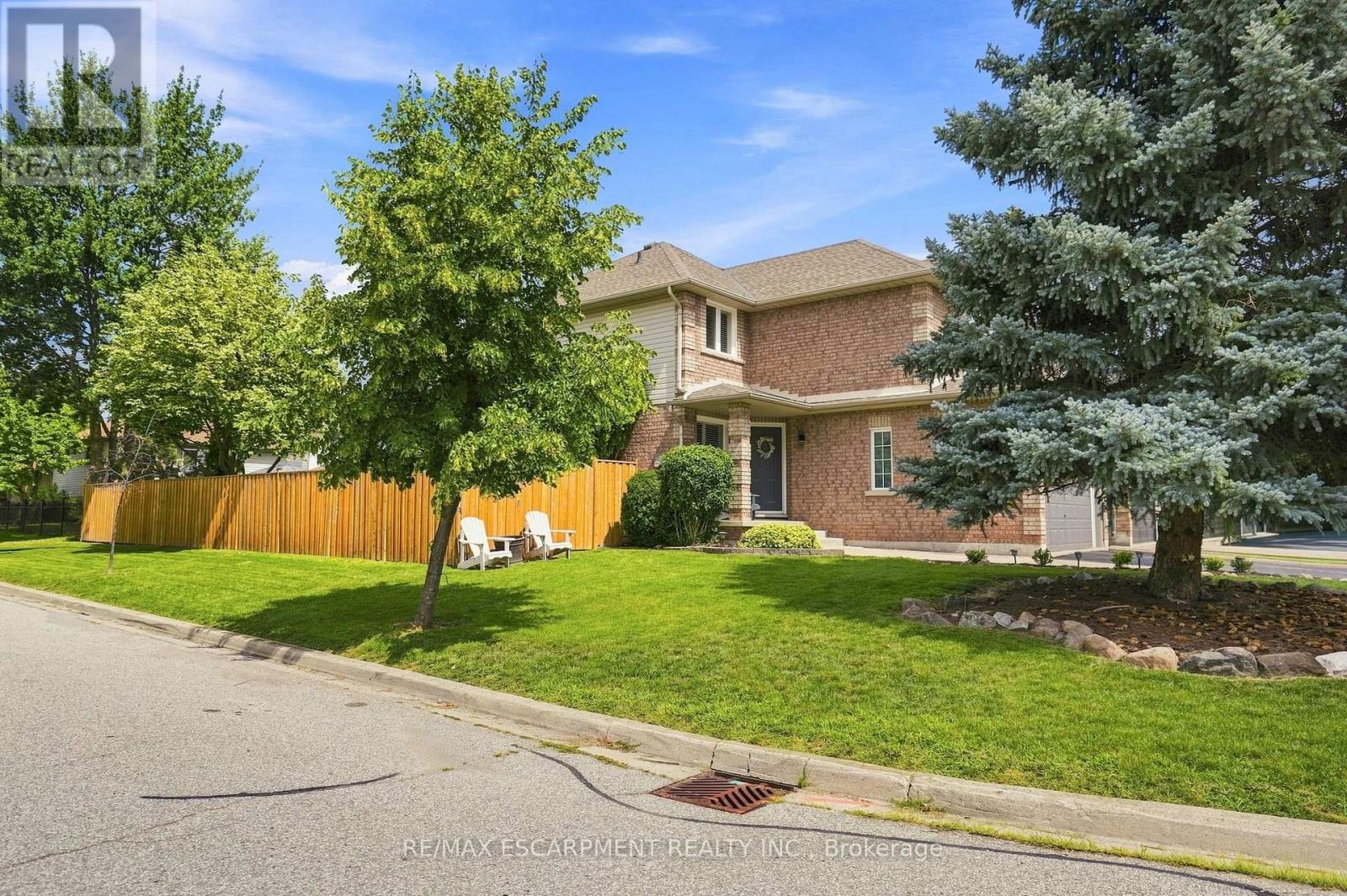 4109 Forest Run Avenue Property Photo 3
