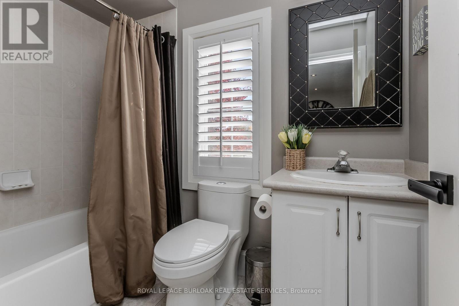 2248 Elmside Crescent Property Photo 15