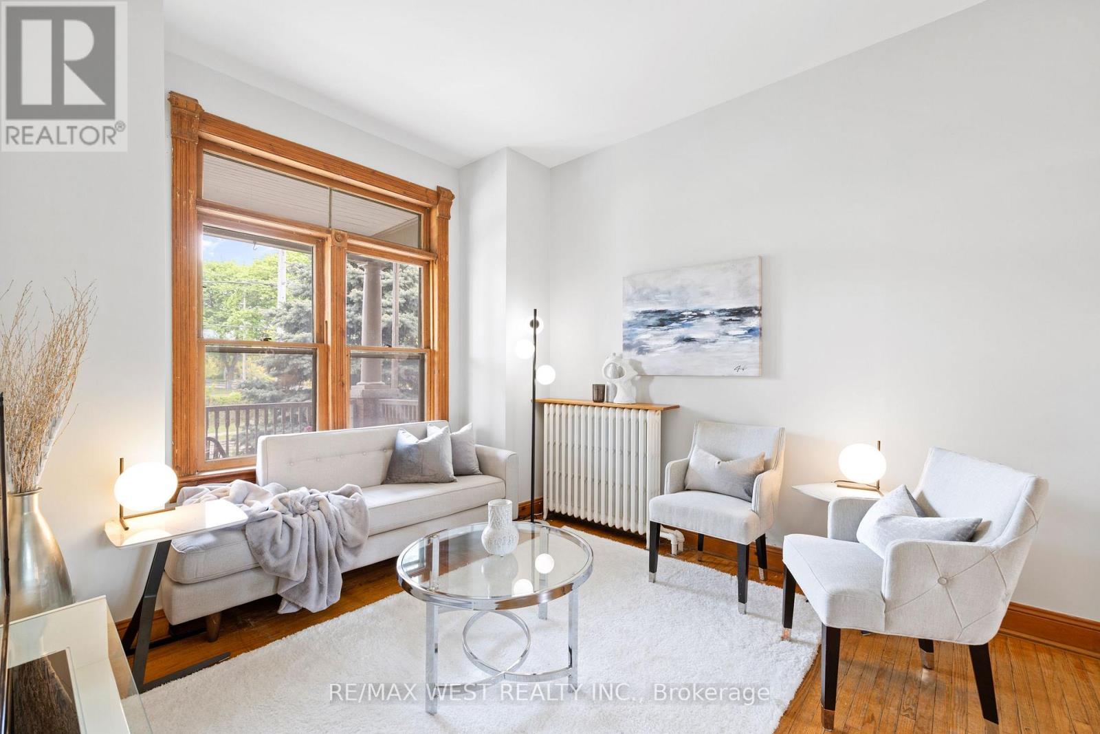 151 Humberside Avenue Property Photo 4
