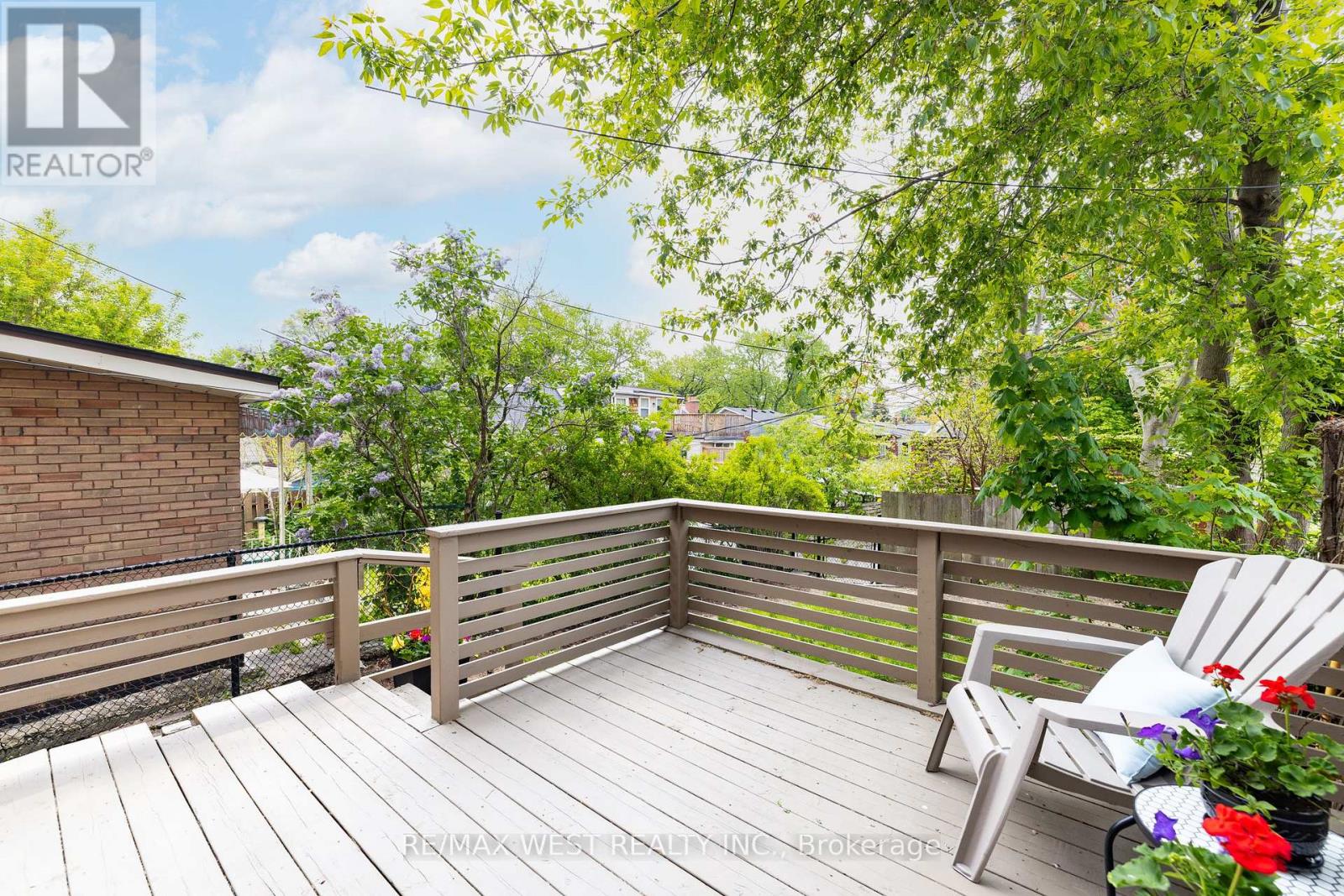 151 Humberside Avenue Property Photo 10