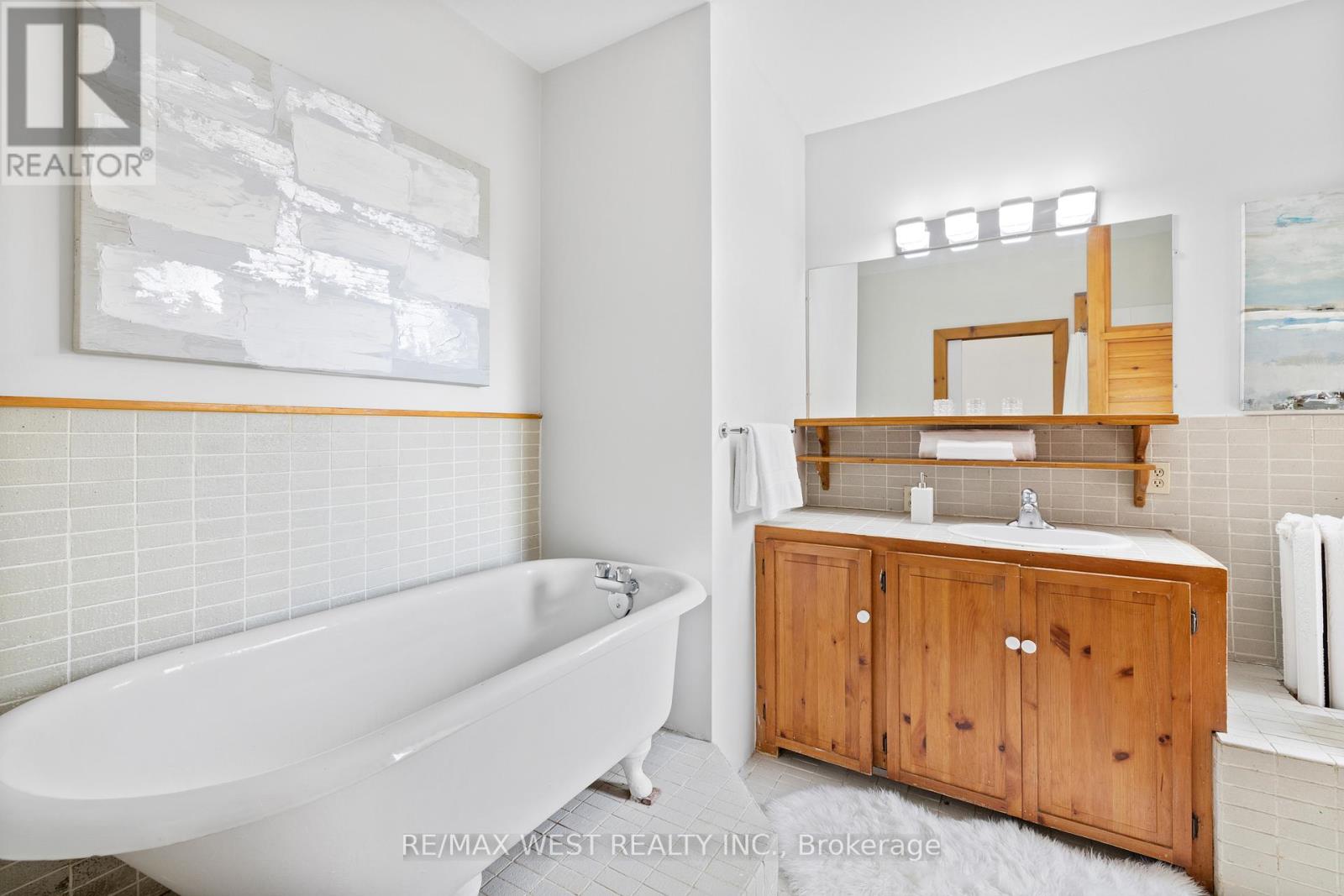 151 Humberside Avenue Property Photo 14