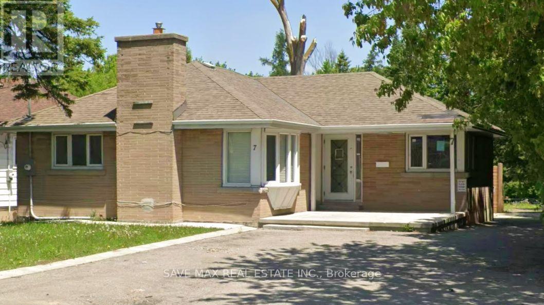 7 MCLAUGHLIN ROAD N Property Photo 1