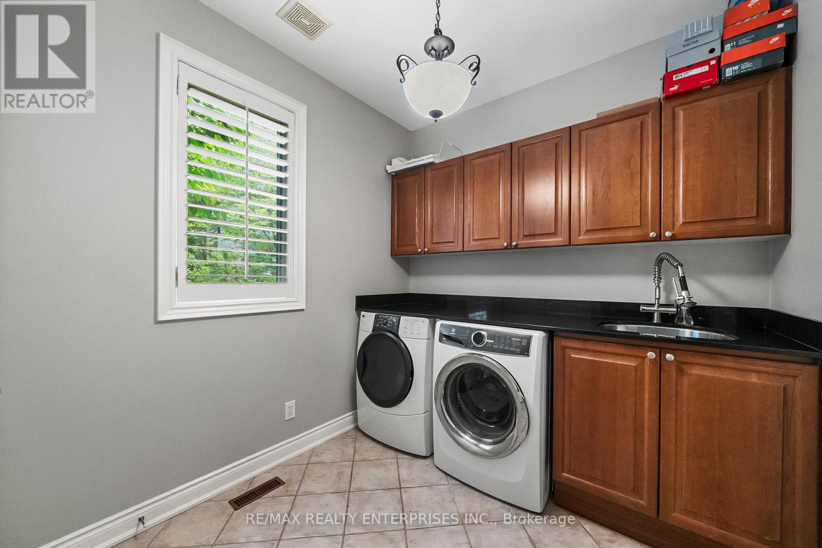 535 Canyon Street Property Photo 29