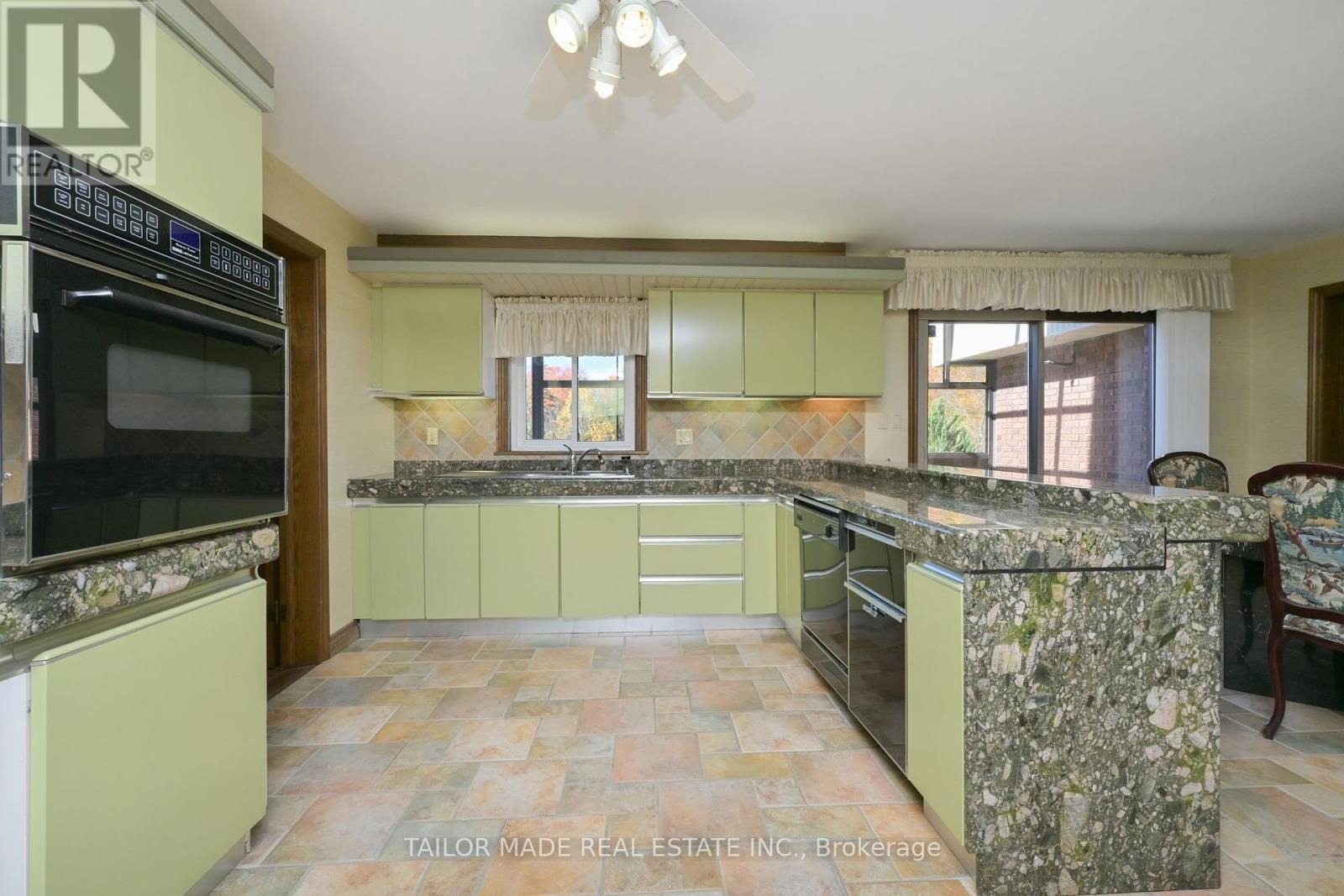 40 Walton Drive Property Photo 7