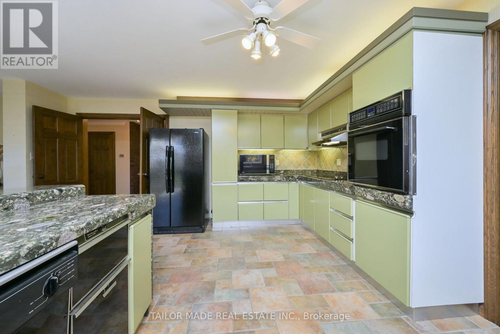 40 Walton Drive Property Photo 8