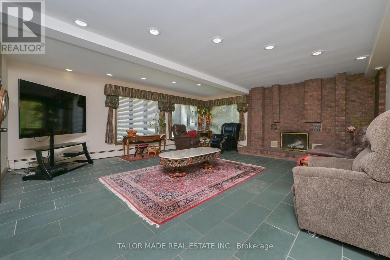 40 Walton Drive Property Photo 17