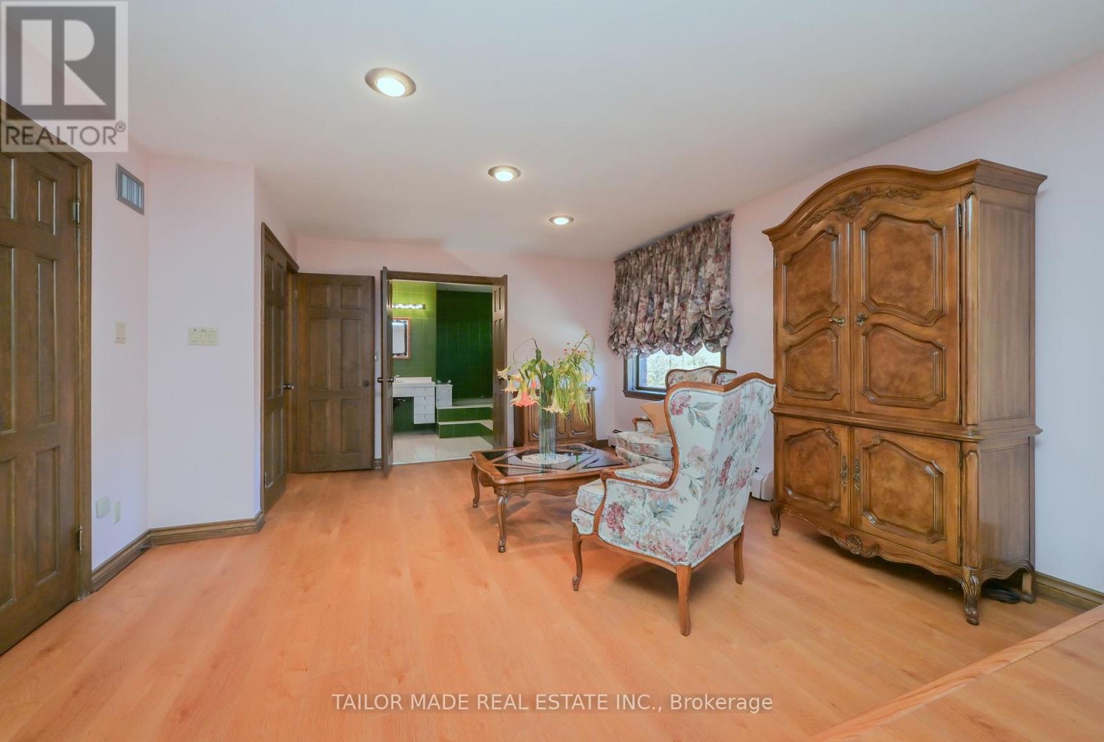 40 Walton Drive Property Photo 26