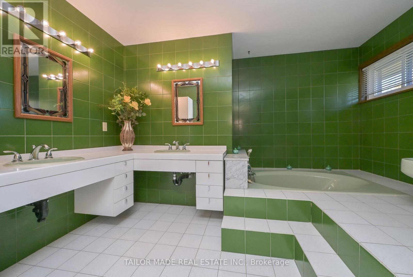40 Walton Drive Property Photo 27
