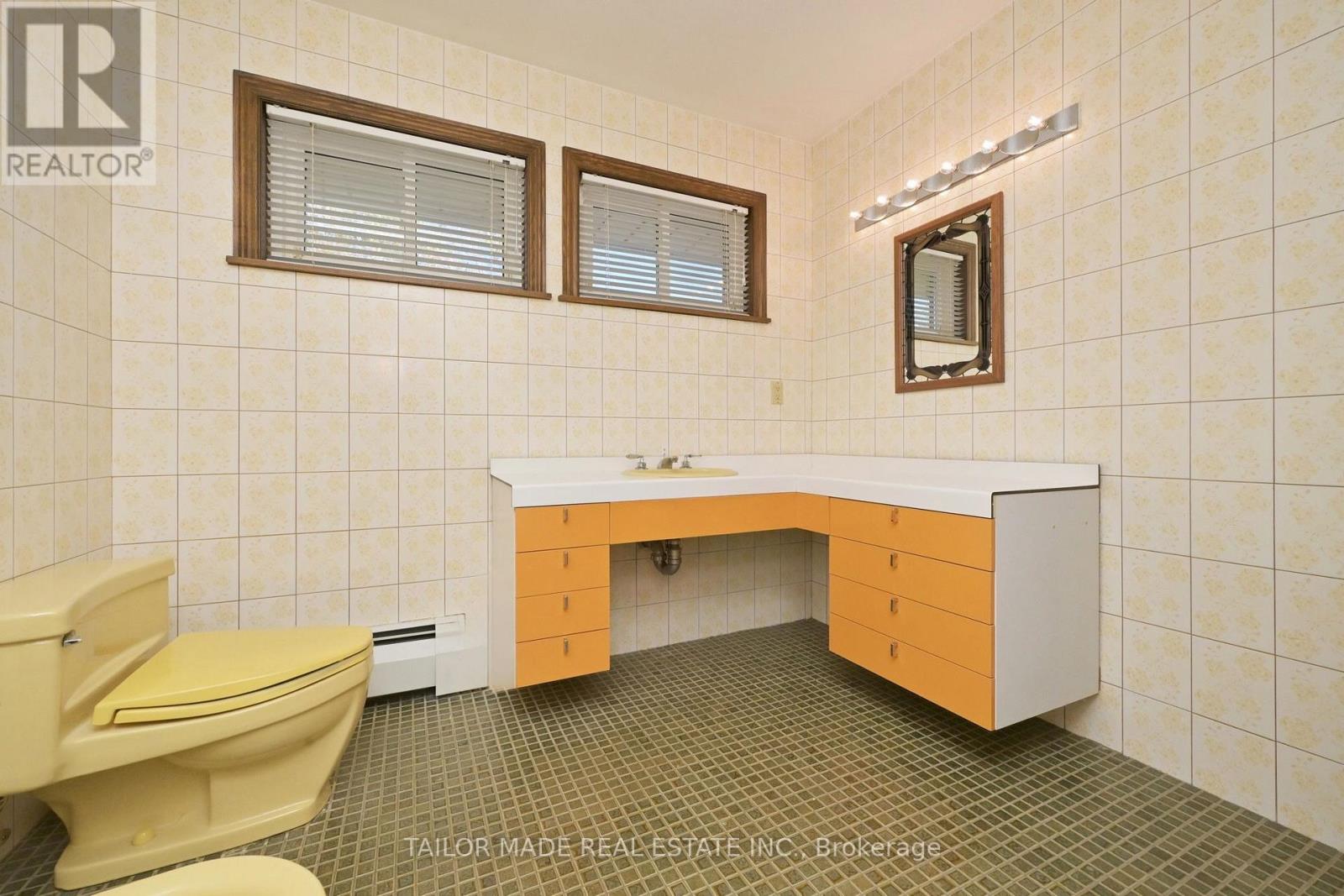 40 Walton Drive Property Photo 29
