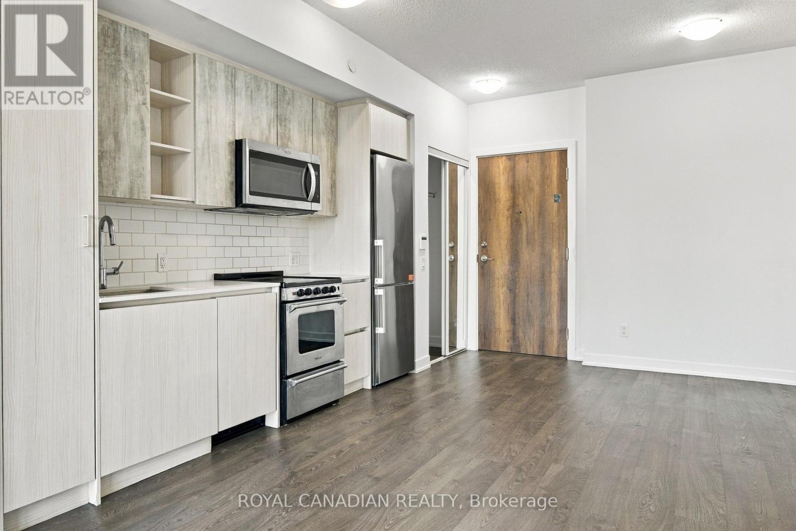2801 - 251 Manitoba Street Property Photo 3