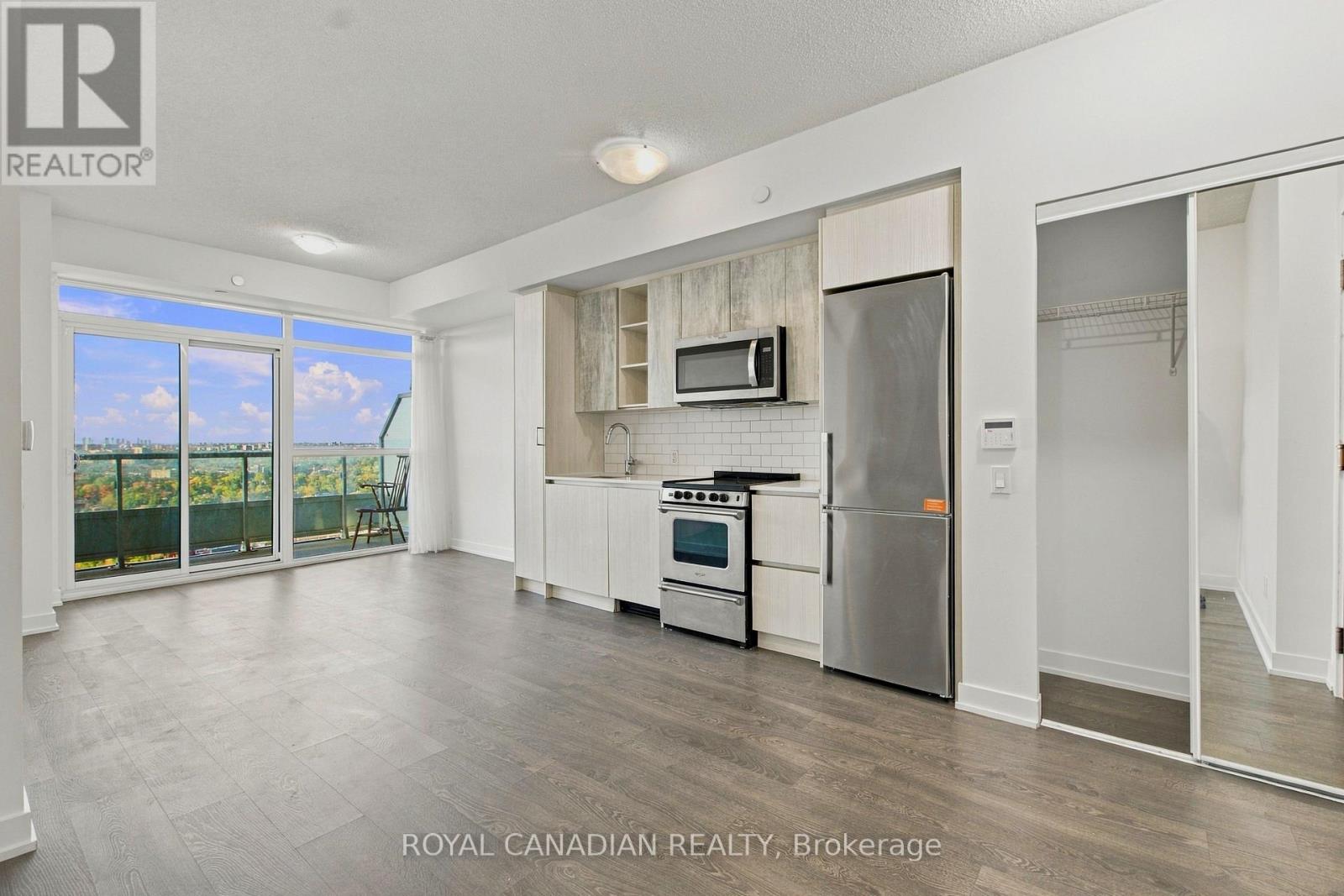 2801 - 251 Manitoba Street Property Photo 4