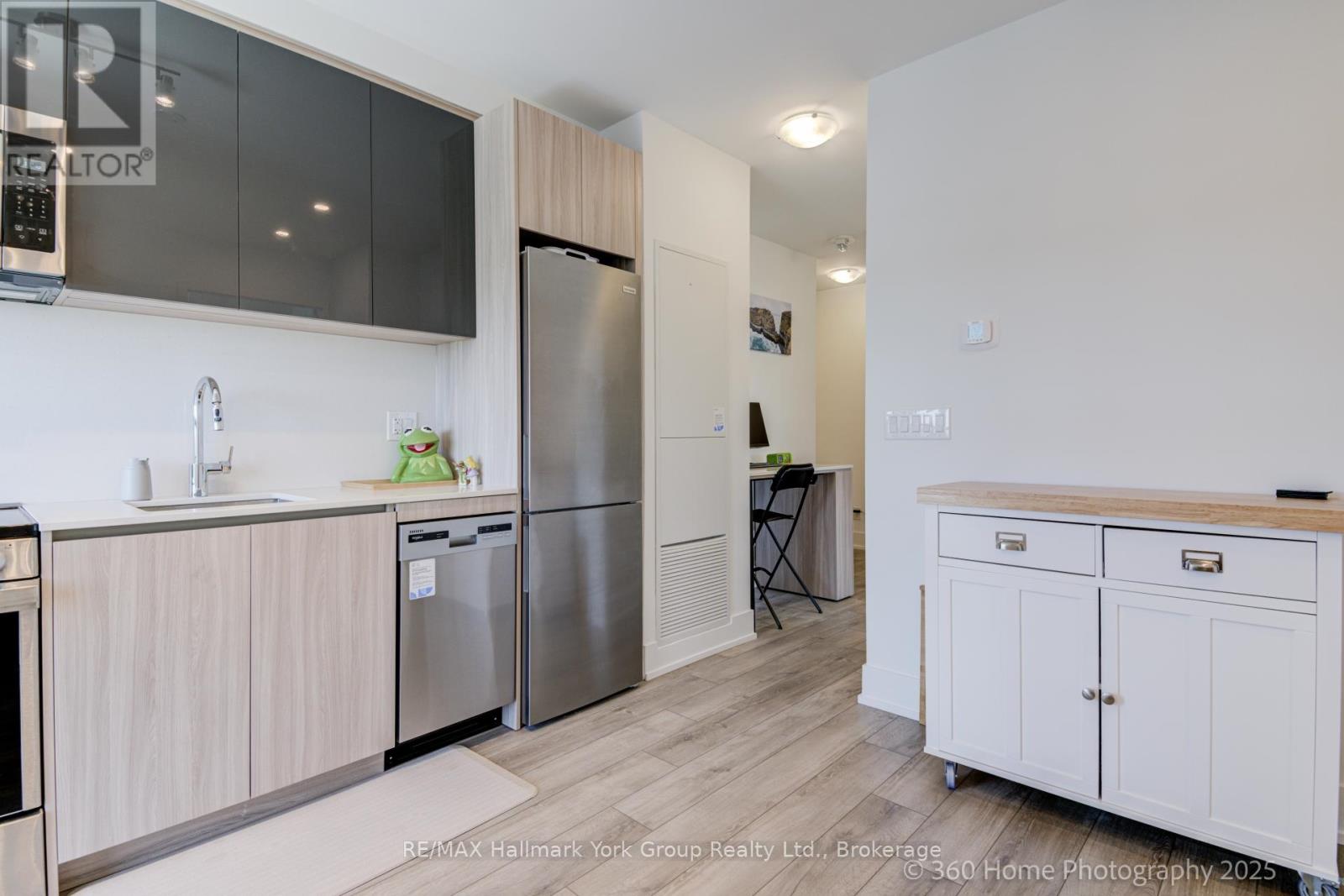 534 - 3100 Keele Street Property Photo 9