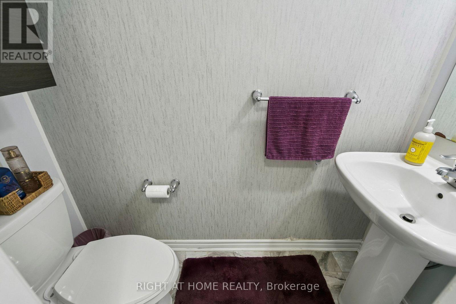 313 Gillett Point Property Photo 21