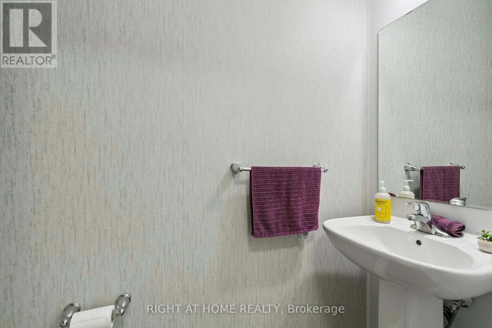 313 Gillett Point Property Photo 22