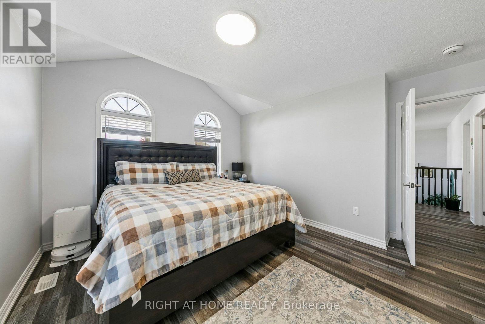 313 Gillett Point Property Photo 25