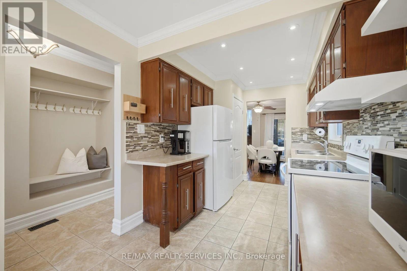47 Lindridge Avenue Property Photo 6