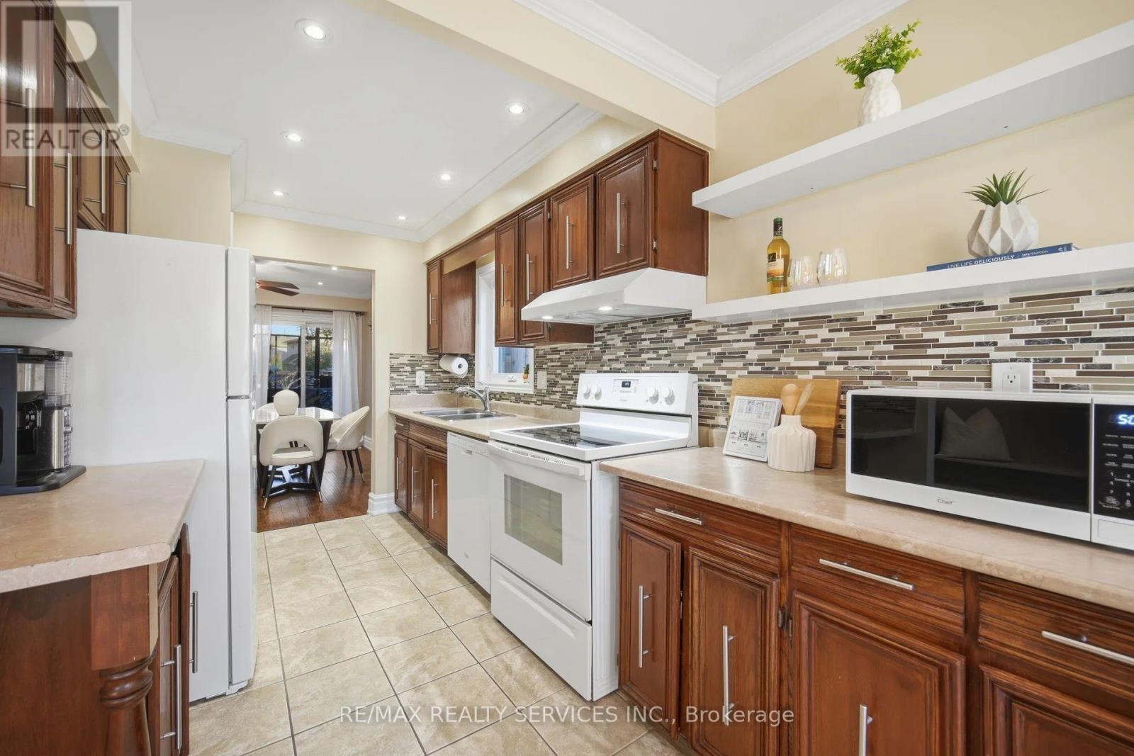 47 Lindridge Avenue Property Photo 7