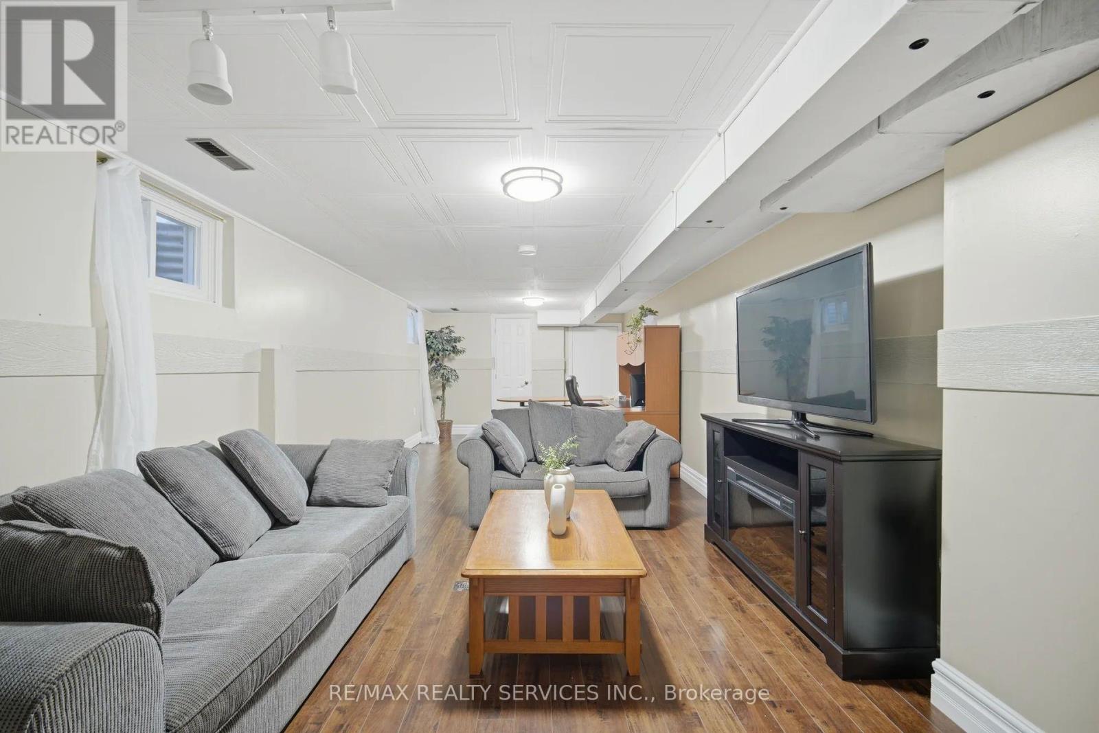 47 Lindridge Avenue Property Photo 28