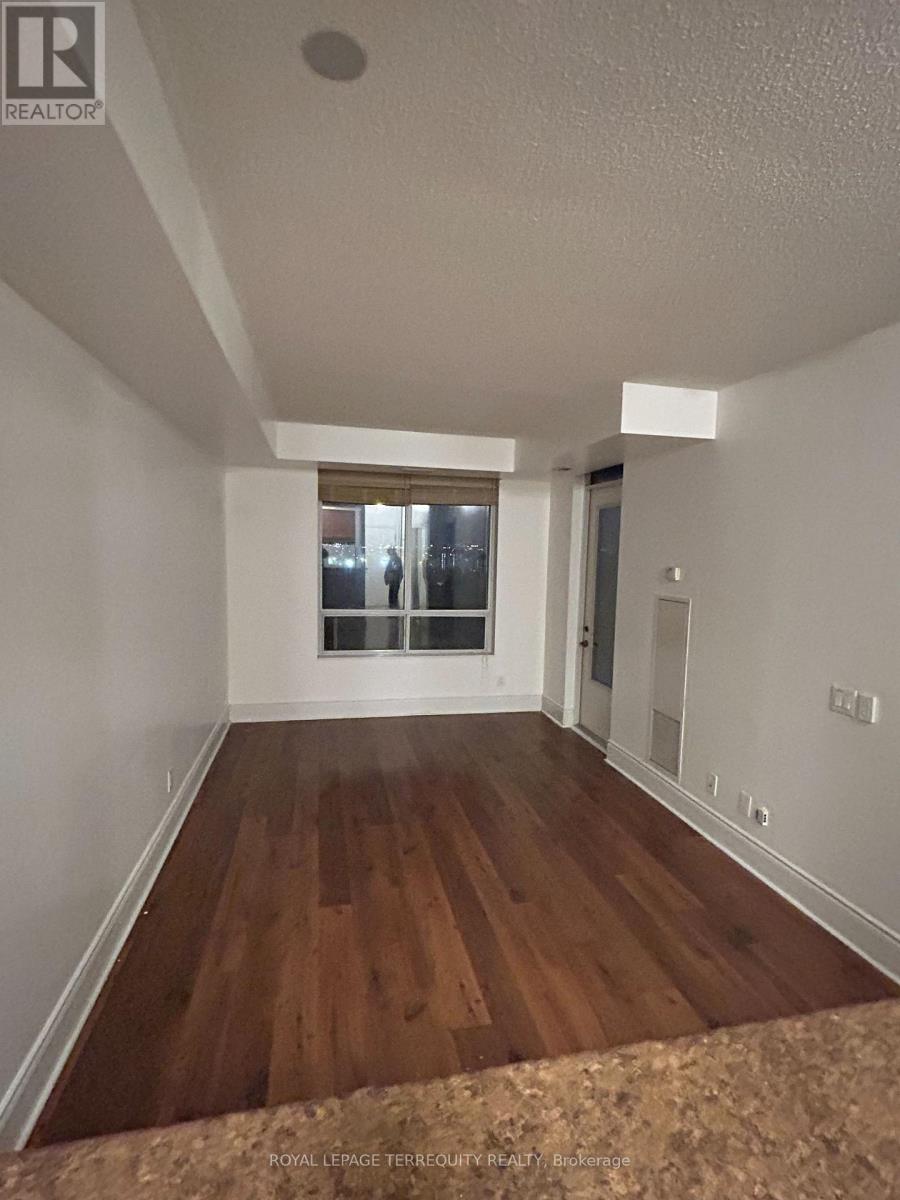 1531 - 700 HUMBERWOOD BOULEVARD Property Photo 1