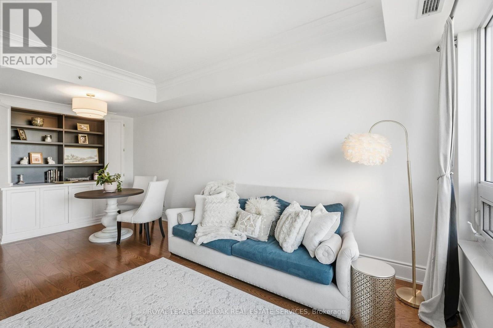 711 - 3500 Lakeshore Road W Property Photo 13