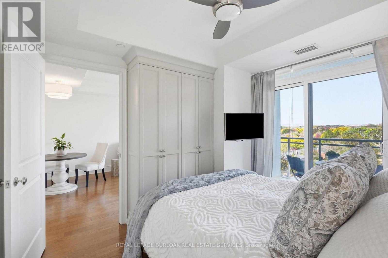 711 - 3500 Lakeshore Road W Property Photo 19
