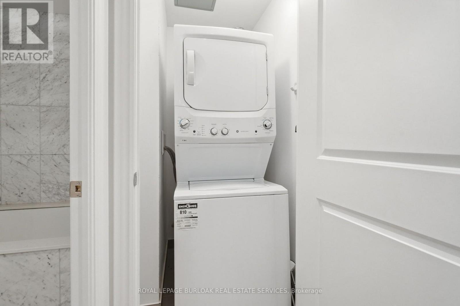 711 - 3500 Lakeshore Road W Property Photo 24