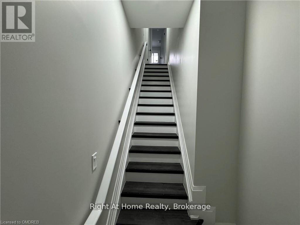 44 Main Street S Property Photo 2