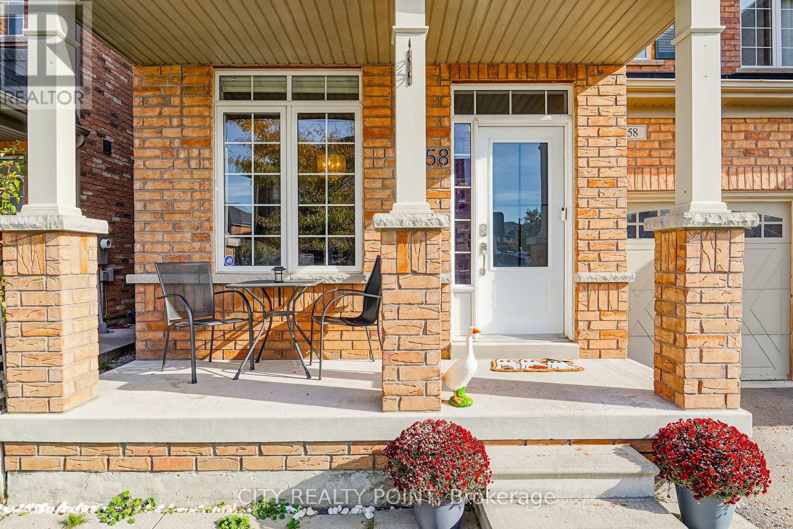 58 Divinity Circle Property Photo 2