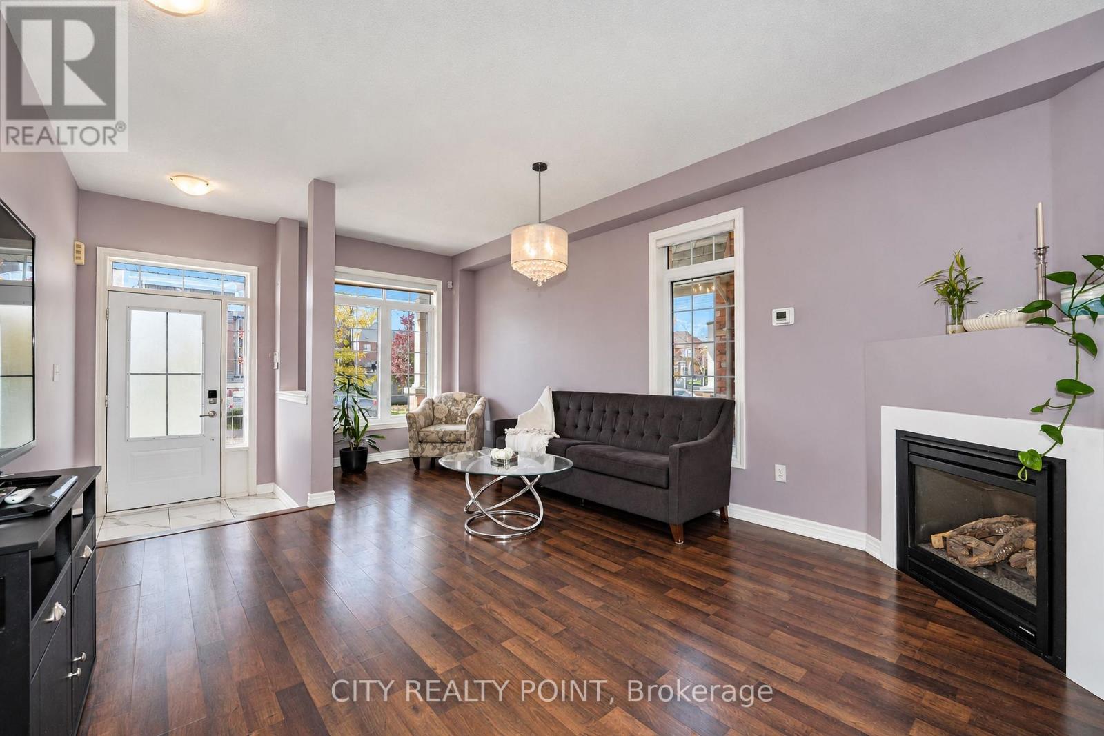 58 Divinity Circle Property Photo 3