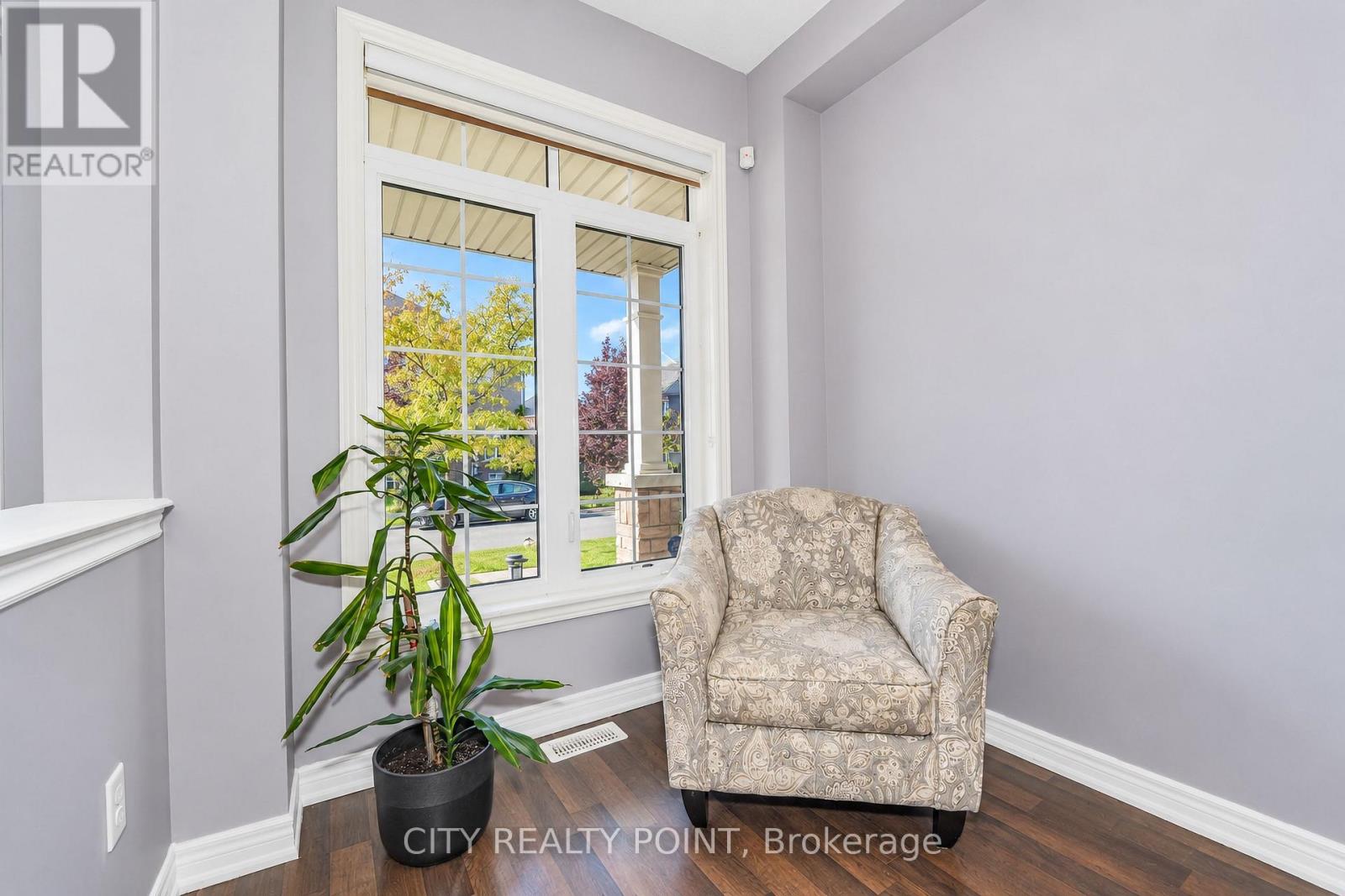 58 Divinity Circle Property Photo 5