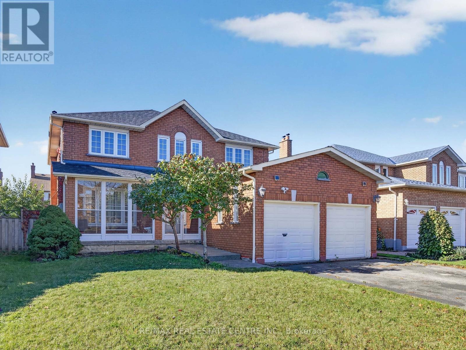 15 HEDGEROW AVENUE Property Photo 1