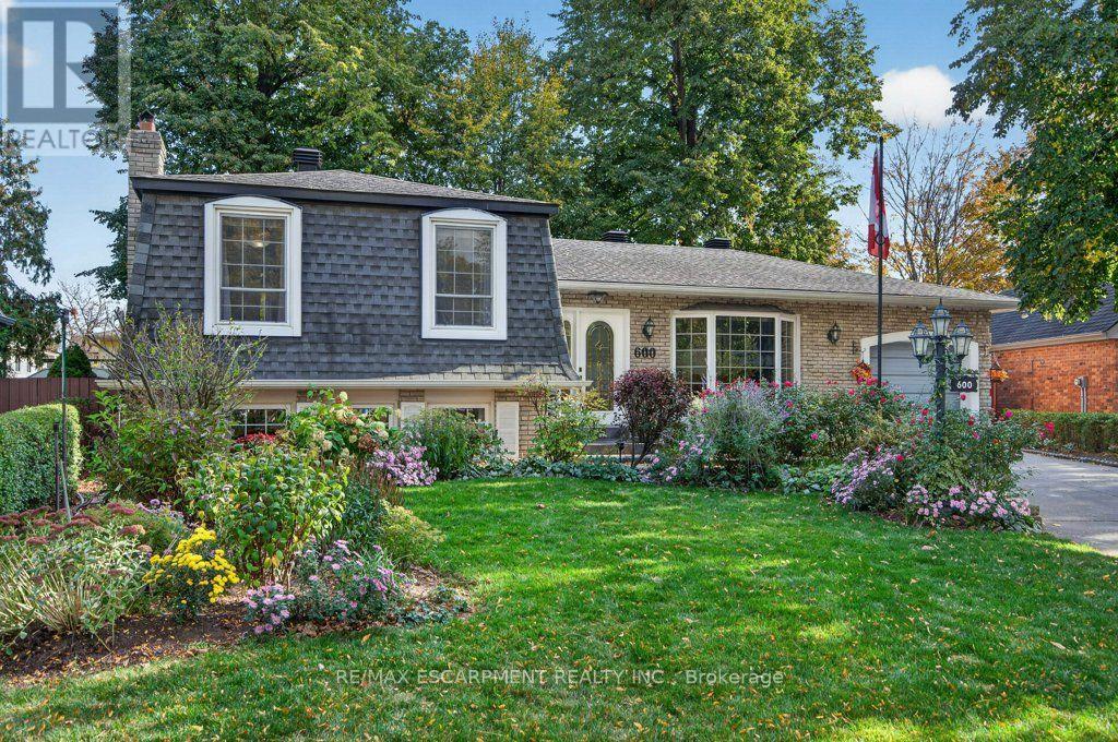 600 Holly Hill Crescent Property Photo 3