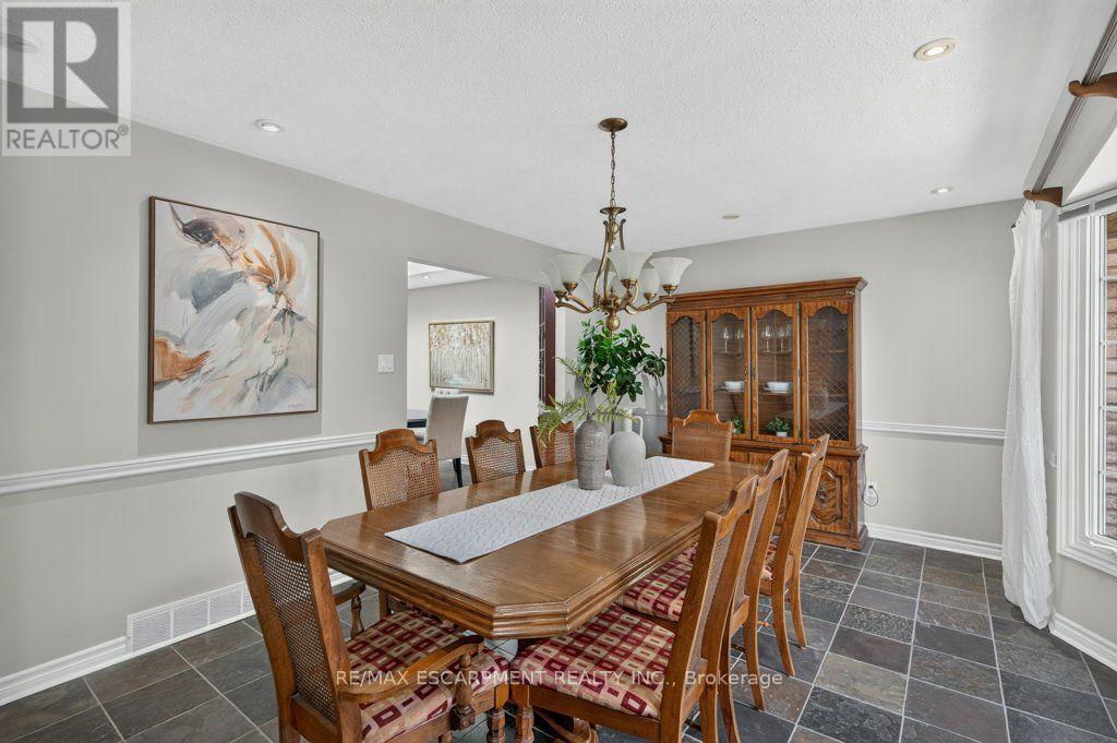 600 Holly Hill Crescent Property Photo 8