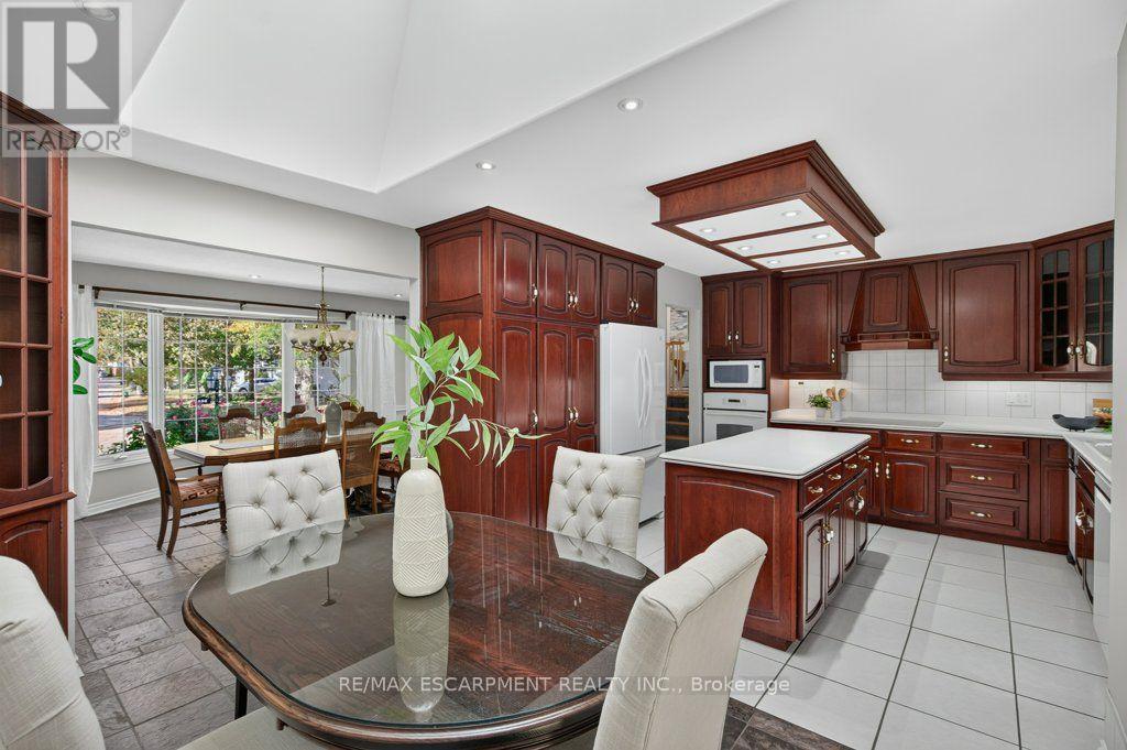 600 Holly Hill Crescent Property Photo 12