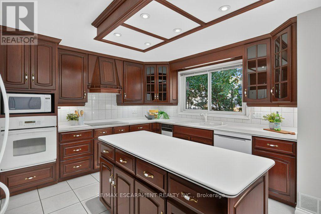 600 Holly Hill Crescent Property Photo 14