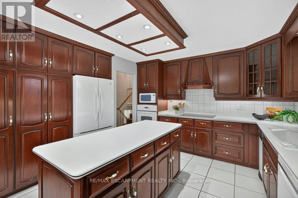 600 Holly Hill Crescent Property Photo 15
