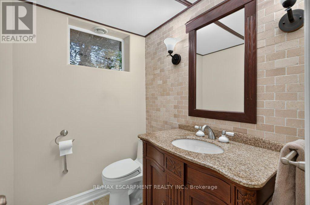 600 Holly Hill Crescent Property Photo 33
